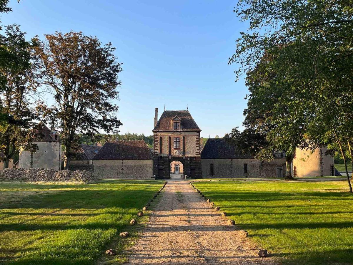 Bed and Breakfast Chateau De La Riviere Pontgouin Экстерьер фото